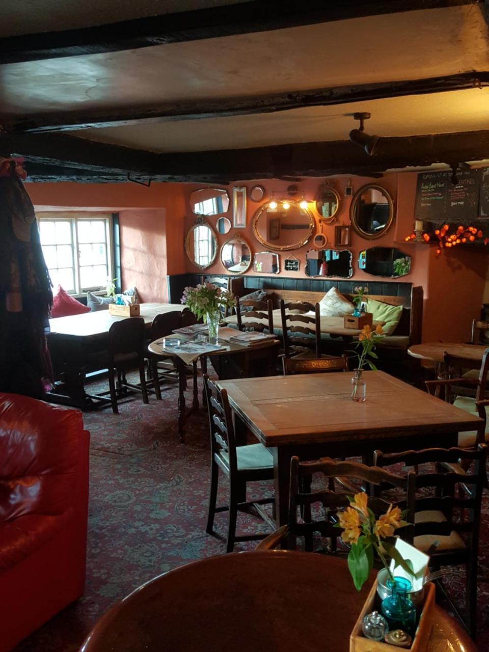 The Lamb Inn Crediton Eksteriør billede