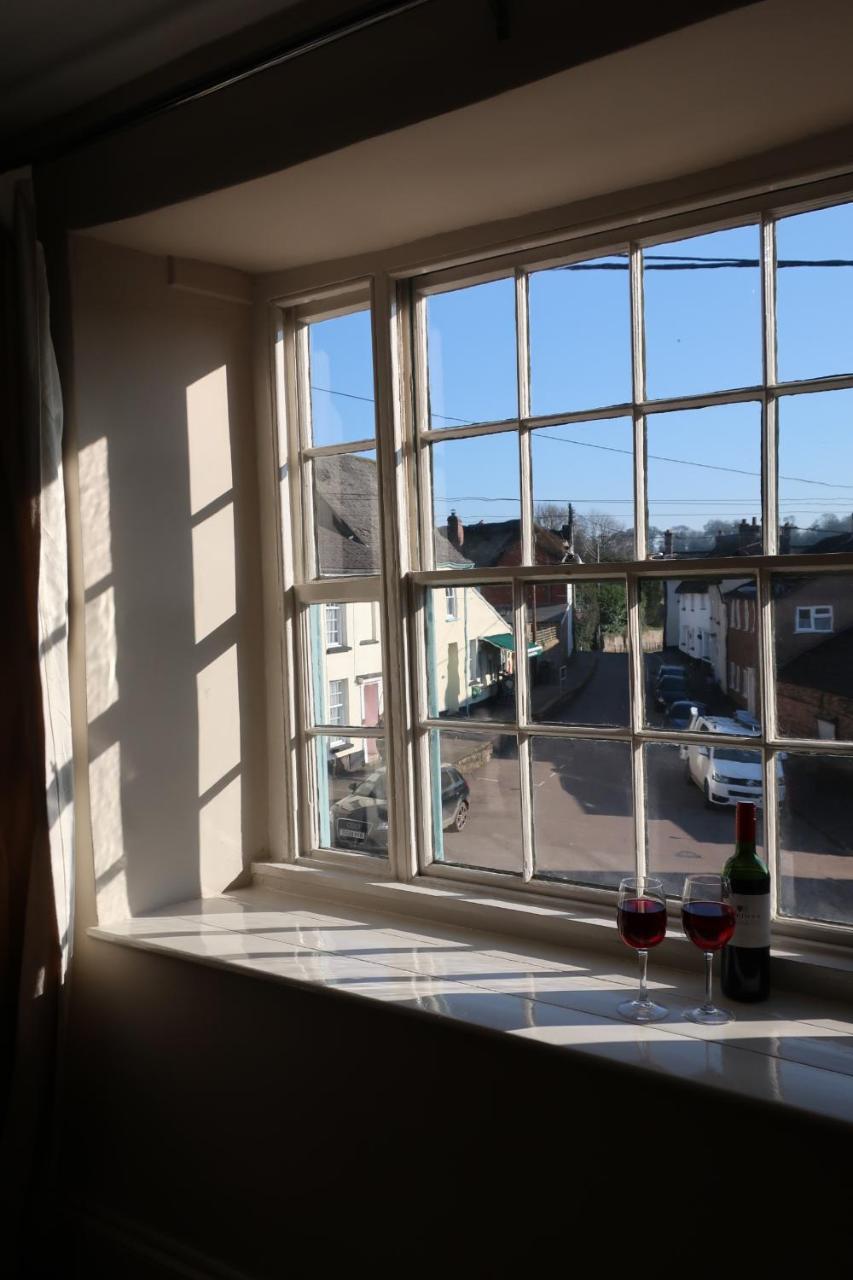 The Lamb Inn Crediton Eksteriør billede